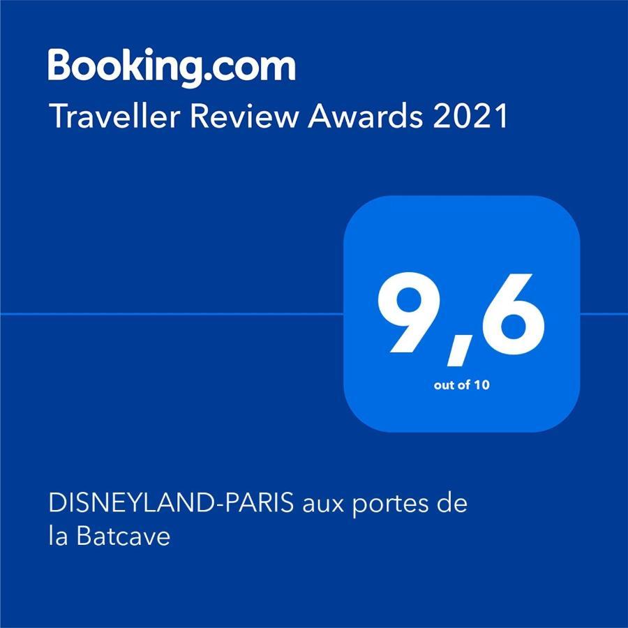 Disneyland-Paris Aux Portes De La Batcave Bussy-Saint-Georges Zewnętrze zdjęcie